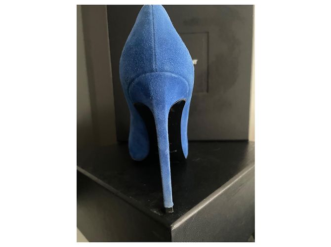 Saint Laurent Wildleder High Heels in einem umwerfenden Blau Marineblau - Ansicht 4