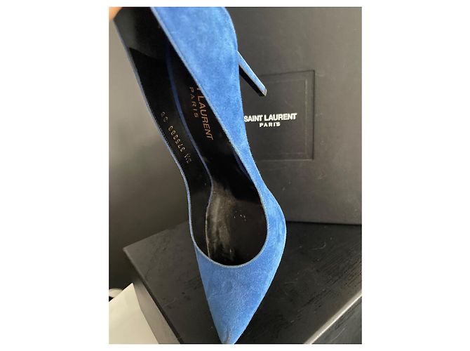 Saint Laurent Wildleder High Heels in einem umwerfenden Blau Marineblau - Ansicht 7