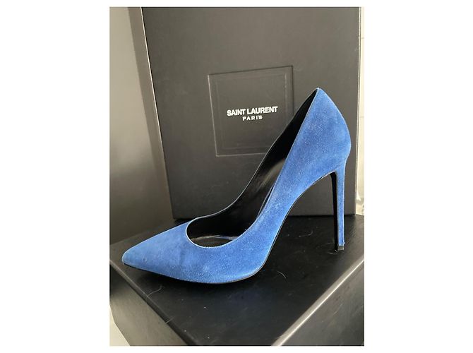 Saint Laurent Wildleder High Heels in einem umwerfenden Blau Marineblau - Ansicht 9