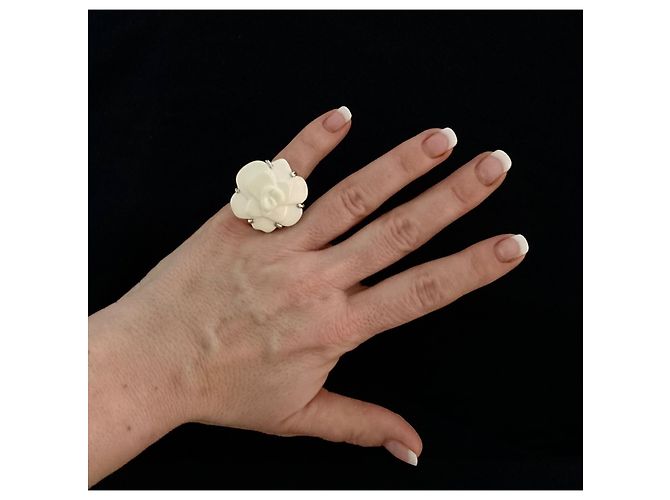 Chanel big Camelia whitegold + white achat  sz. 49 Weiß - Ansicht 5