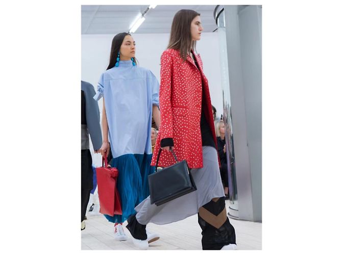 Abito da sera Céline, modello Camicia Celine di Phoebe Philo SS2017. Blu - vista 3