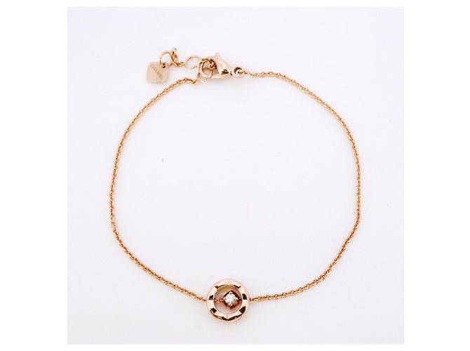 Bracciale Charm Coco Crush di Chanel D'oro - vista 3