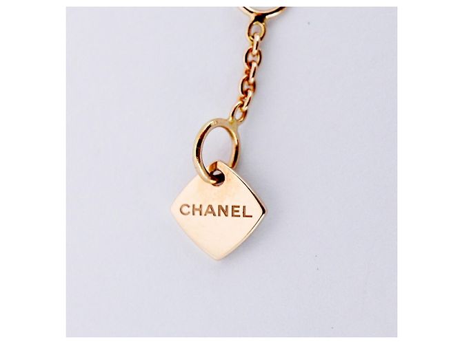 Bracciale Charm Coco Crush di Chanel D'oro - vista 5