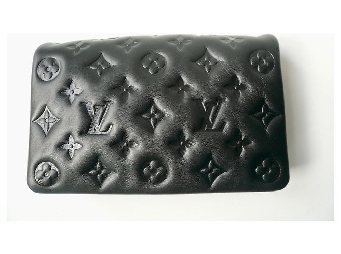 LOUIS VUITTON Sacchetto 'Coussin' nuovo / LOUIS VUITTON FLAP BAG / M80742 / ESAURITO Nero - vista 11