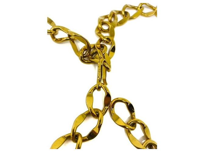 Cambon Chanel Gold Chain Belt mit Medaillon Vintage – Designeraccessoire der 1990er Jahre Golden - Ansicht 3