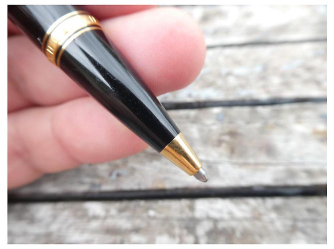 stylo a bille montblanc boheme pierre rouge - vue 7