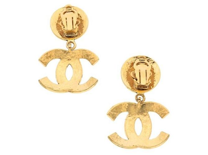 Chanel CC Logo Loop Ohrringe aus vergoldetem Messing - Vintage 1994 - Clip-On Schmuck mit Box Golden - Ansicht 2