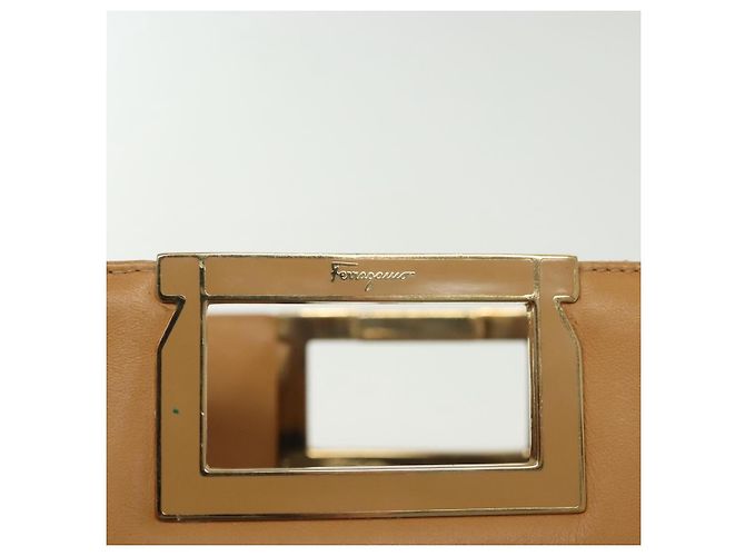Borsa a Spalla Salvatore Ferragamo in Pelle Beige Oro Auth bs28483 D'oro - vista 14