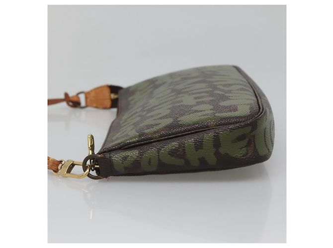 LOUIS VUITTON Pochette Accessoires Graffiti Pouch Khaki M92191 LV Auth bs28566 Caqui Monograma - vista 3