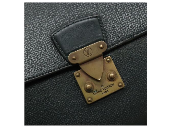 LOUIS VUITTON Pochette Kourad in Taiga Borsa Clutch Épicea M30194 LV Auth bs28613 - vista 18