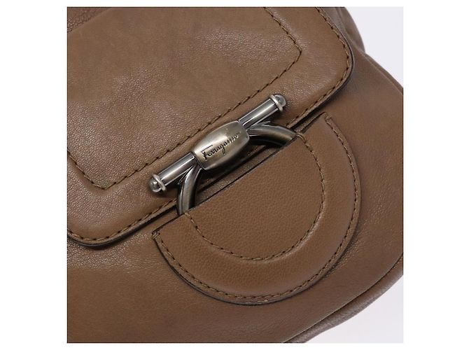 Borsa a Spalla Salvatore Ferragamo in Pelle Beige Oro Auth BA4410 D'oro - vista 14