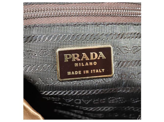 Tote PRADA Kettentasche Satin Gold Auth 129815 Golden - Ansicht 17