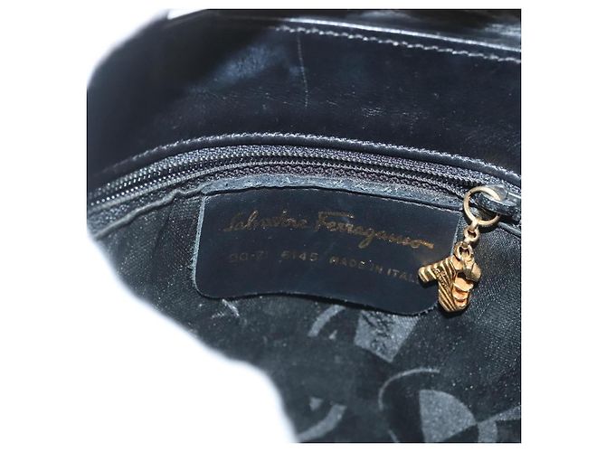 Borsa a mano Salvatore Ferragamo in pelle nera e oro Auth 139277 Nero D'oro - vista 15
