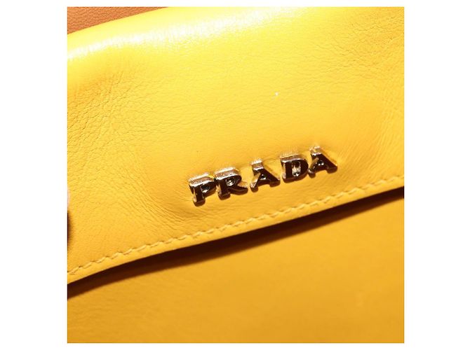 PRADA Schultertasche Gelb Silber Auth 138192 - Ansicht 18