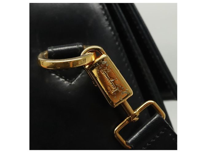 Borsa a mano in pelle Gancini Salvatore Ferragamo 2 in 1 Nero Oro Auth 136400 - vista 16