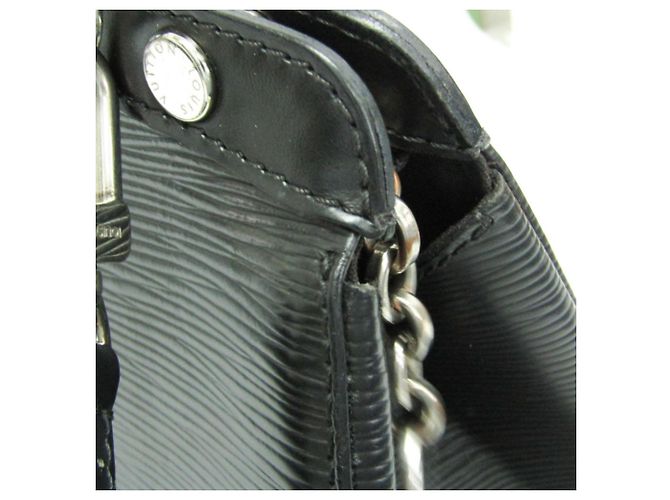 Borsa Louis Vuitton Epi Blair MM Nero - vista 9