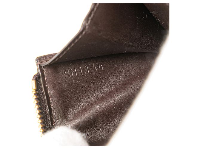 Llave de monograma en charol púrpura Louis Vuitton - vista 5