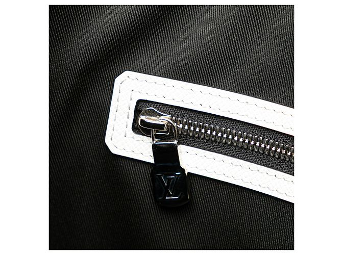 Borsa da weekend Taigarama Monogramma Bianco Louis Vuitton - vista 6