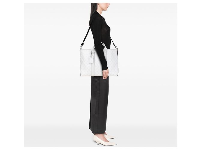 Borsa da weekend Taigarama Monogramma Bianco Louis Vuitton - vista 9