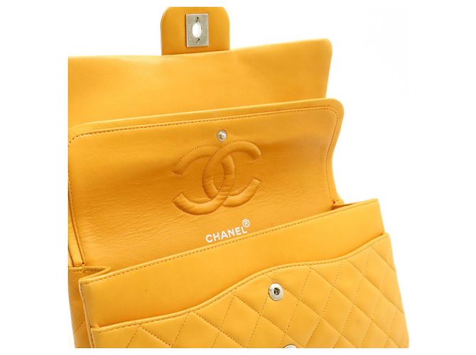 2.55 Borsa a spalla in pelle matelassé Chanel 25 con catena Giallo - vista 7