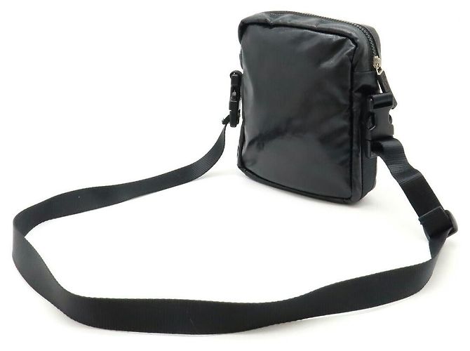 Chanel Schultertasche aus beschichtetem Canvas Schwarz - Ansicht 2