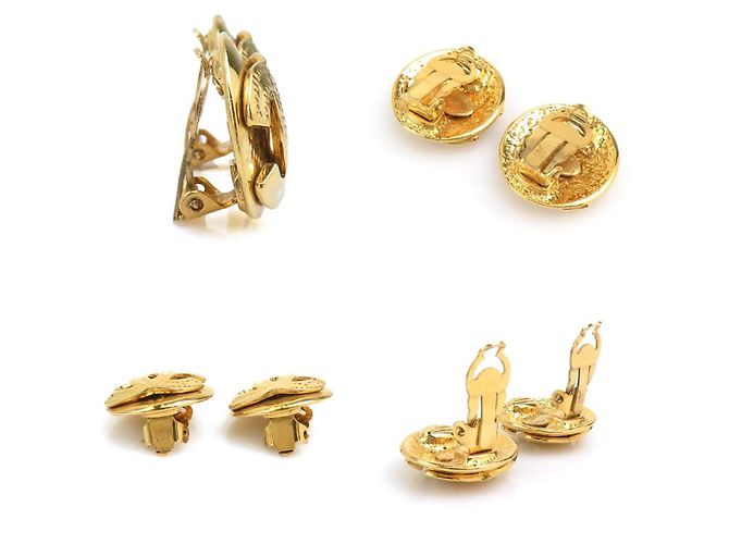 Orecchini a clip in metallo dorato Chanel Coco Mark D'oro - vista 3