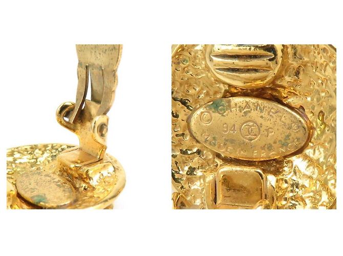 Orecchini a clip in metallo dorato Chanel Coco Mark D'oro - vista 5