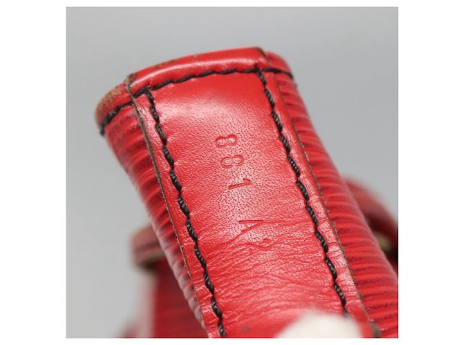 Noe LOUIS VUITTON Borsa a Spalla Petit Noé Epi Rossa M44107 LV Auth th6293 Rosso - vista 12