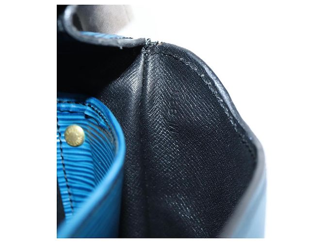 LOUIS VUITTON Borsa a Spalla Cartouchiere MM Epi Blu M52245 LV Auth 136888 - vista 12