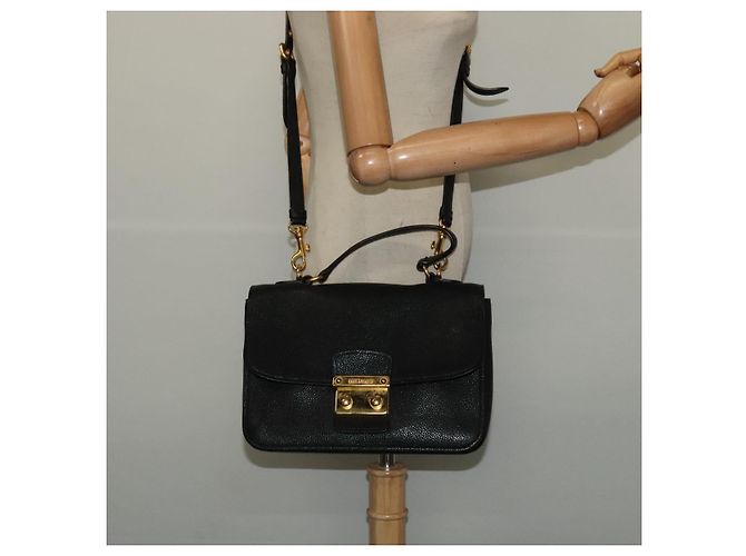 Borsa a mano Miu Miu in pelle 2 in 1 nera e oro Auth 138148 Nero D'oro - vista 29
