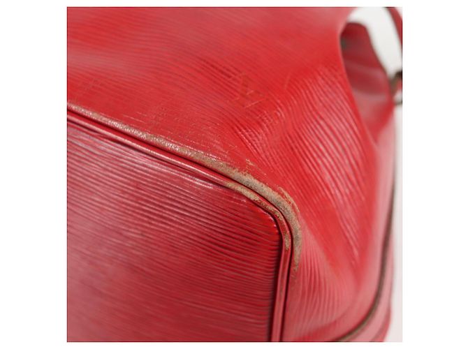 Noe LOUIS VUITTON Borsa a Spalla Petit Noé Epi Rossa M44107 LV Auth 136852 Rosso - vista 15