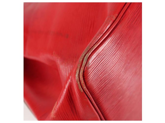 Noe LOUIS VUITTON Borsa a Spalla Petit Noé Epi Rossa M44107 LV Auth 136852 Rosso - vista 16