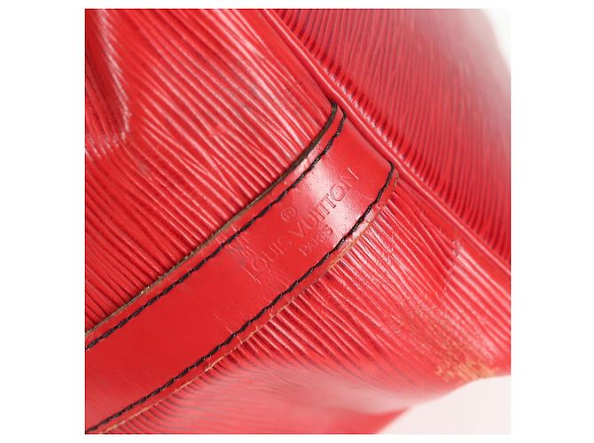 Noe LOUIS VUITTON Borsa a Spalla Petit Noé Epi Rossa M44107 LV Auth 136852 Rosso - vista 18