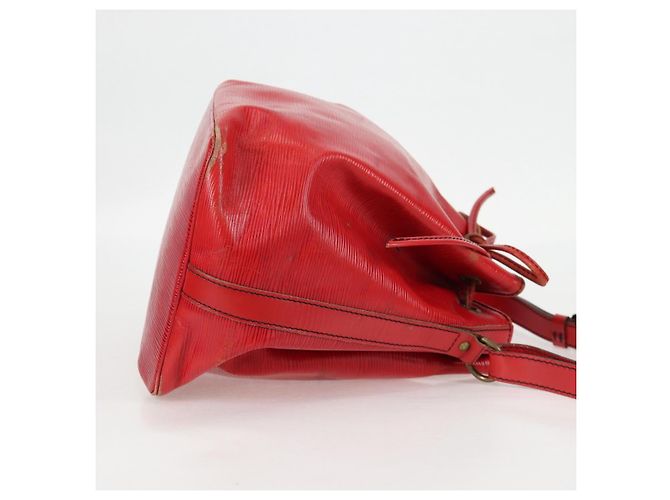 Noe LOUIS VUITTON Borsa a Spalla Petit Noé Epi Rossa M44107 LV Auth 136852 Rosso - vista 4