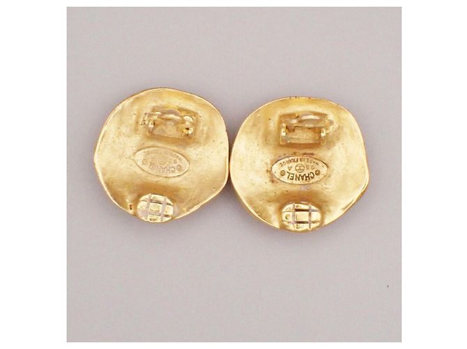 Chanel Vintage CC Round Clip-On Metal Small D'oro - vista 5