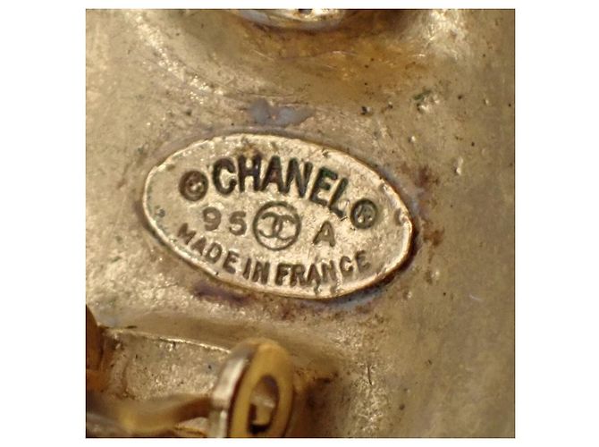 Chanel Vintage CC Round Clip-On Metal Small D'oro - vista 6