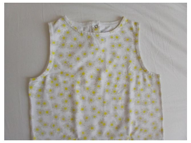 Petit Bateau Weißes Baumwollkleid mit Blumenmuster - Ansicht 3