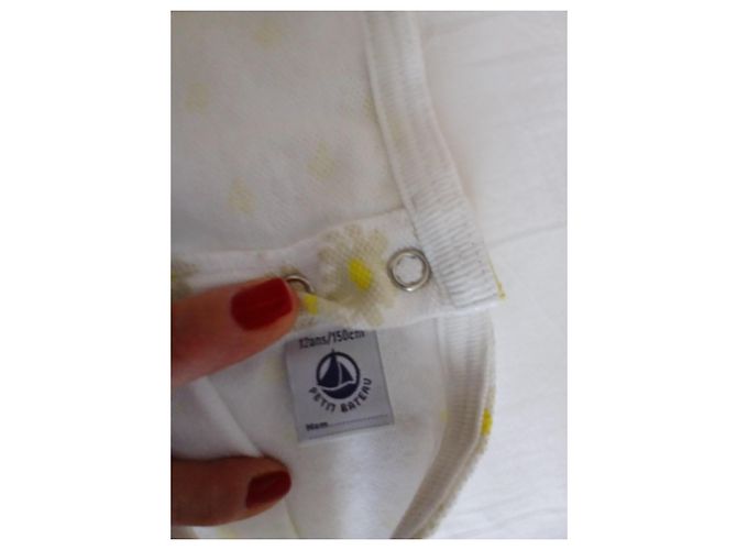 Petit Bateau Weißes Baumwollkleid mit Blumenmuster - Ansicht 4