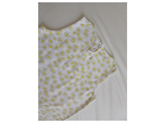 Petit Bateau Weißes Baumwollkleid mit Blumenmuster - Ansicht 6