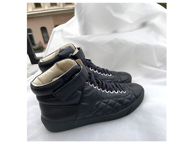 Chanel Hochschnitt-Sneaker mit CC-Logo Schwarz Blau Marineblau Dunkelblau - Ansicht 4