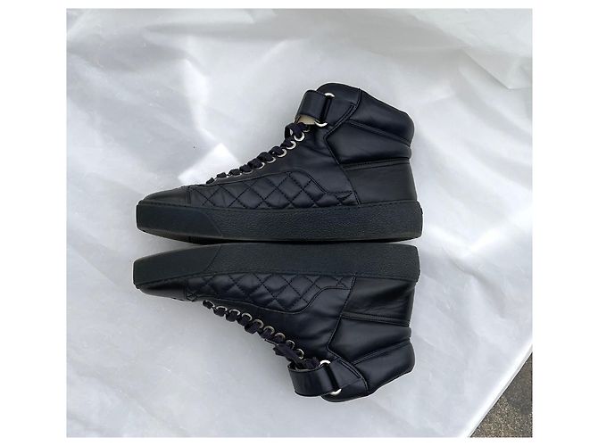 Chanel Hochschnitt-Sneaker mit CC-Logo Schwarz Blau Marineblau Dunkelblau - Ansicht 5