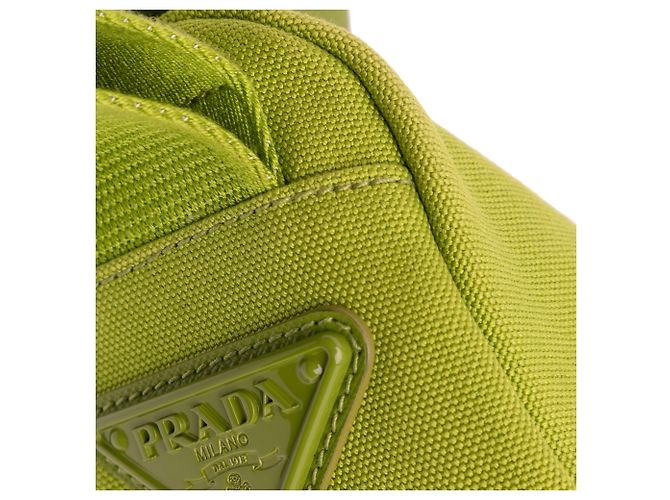 Clutch de muñeca de lona verde Canapa con logo triangular Prada Verde oliva - vista 8