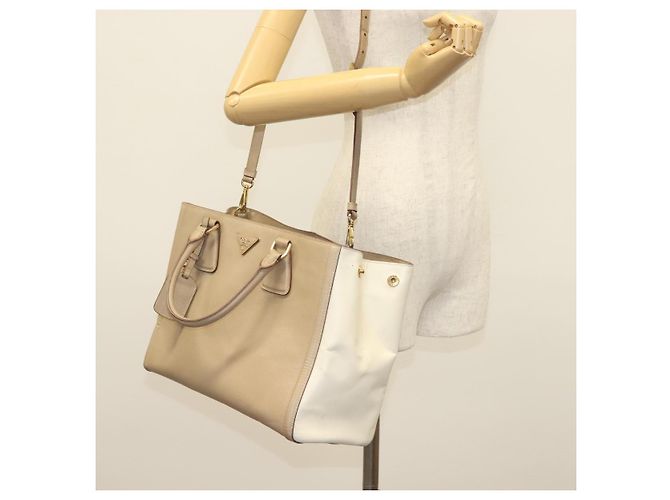 Saffiano Borsa PRADA in pelle Safiano 2 in 1 beige oro Auth BA4750 D'oro - vista 28