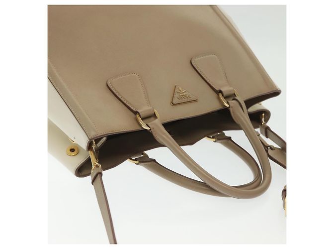 Saffiano Borsa PRADA in pelle Safiano 2 in 1 beige oro Auth BA4750 D'oro - vista 8