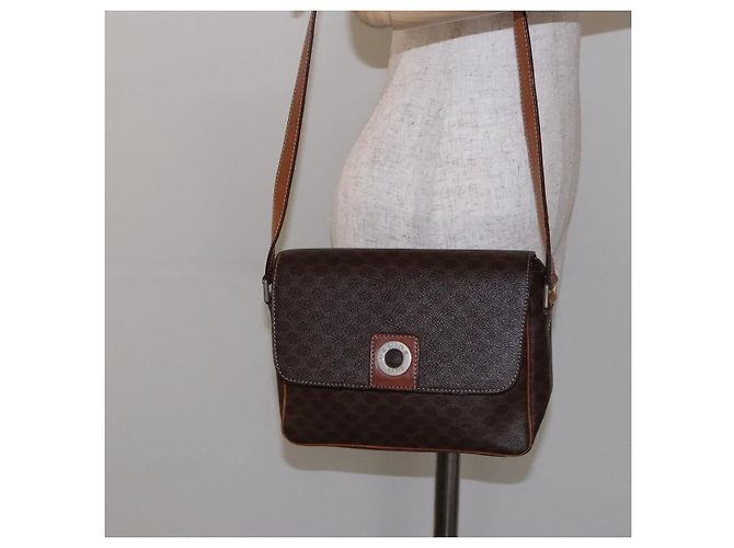 Céline Borsa a Spalla in Tela Macadam CELINE in Pelle PVC Marrone Oro Auth 139442 D'oro - vista 22