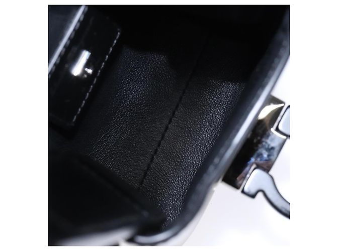 Borsa a mano Gancini in pelle nera e argento di Salvatore Ferragamo Auth 137178 Nero - vista 10