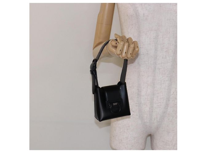 Borsa a mano Gancini in pelle nera e argento di Salvatore Ferragamo Auth 137178 Nero - vista 22
