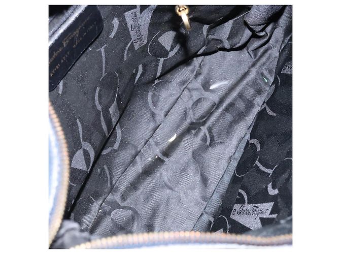 Salvatore Ferragamo Gancini Shoulder Bag Leather Navy Gold Auth 138329 Golden Navy blue - view 11