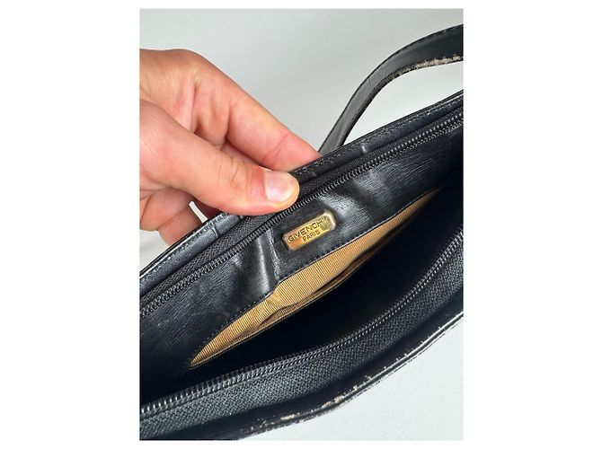 Vintage Givenchy 4G Ledertasche schwarz - Ansicht 4
