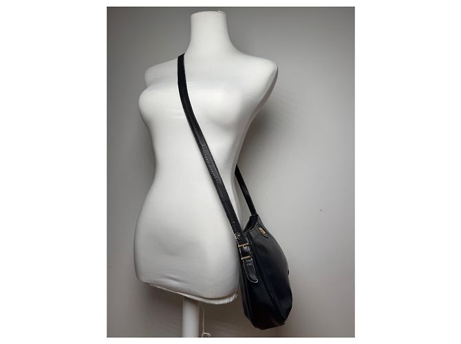 Vintage Givenchy 4G Ledertasche schwarz - Ansicht 9